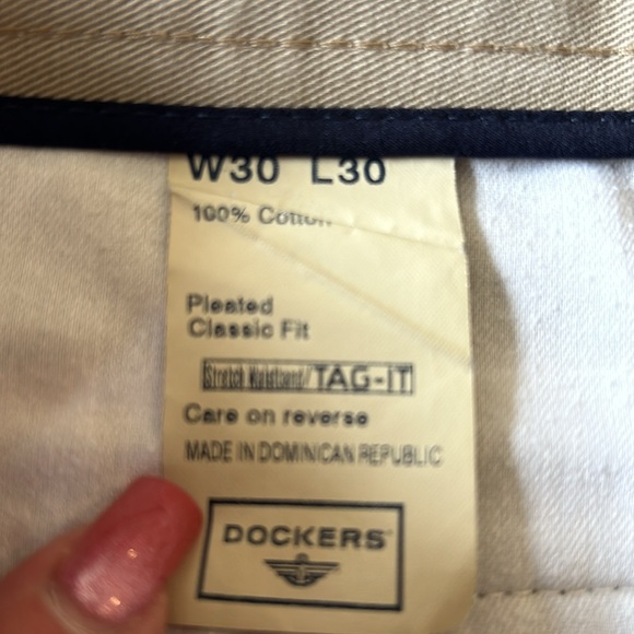 3 for 1 price:  Bundle of 3 pair of men’s Dockers pants. All pairs Size 30x30. - Picture 10 of 15